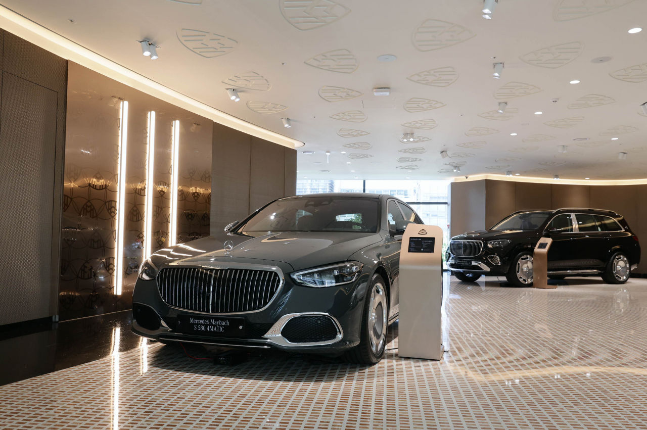 2층 &lsquo;메르세데스-마이바흐&rsquo; 전시 공간