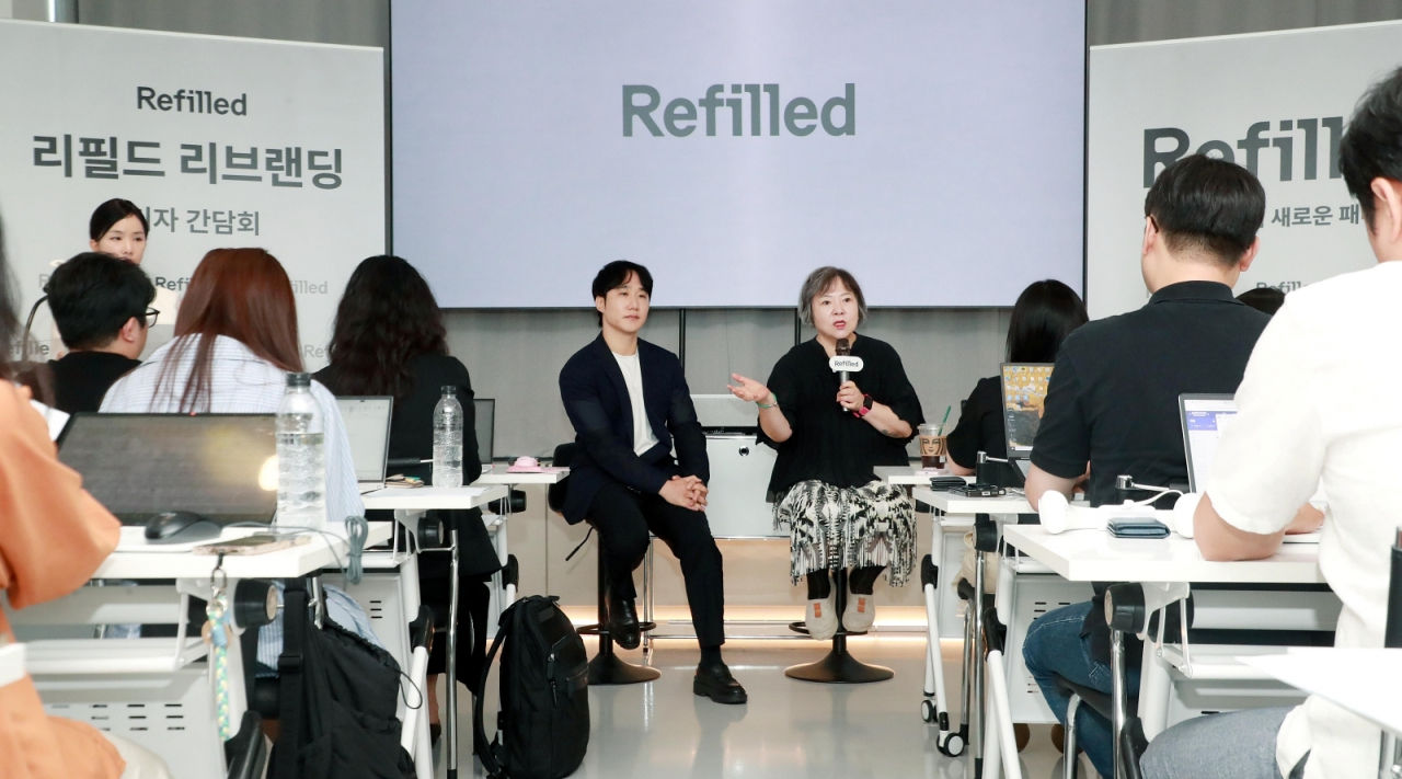 리필드, '두피 화장품 시대' 연다...세럼‧앰플 중심 리브랜딩 - 뉴스 썸네일 이미지